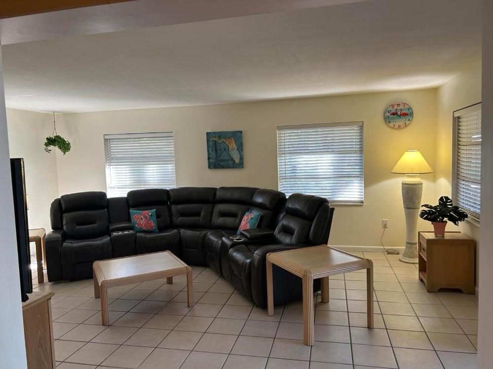 Deluxe Triple Room interior