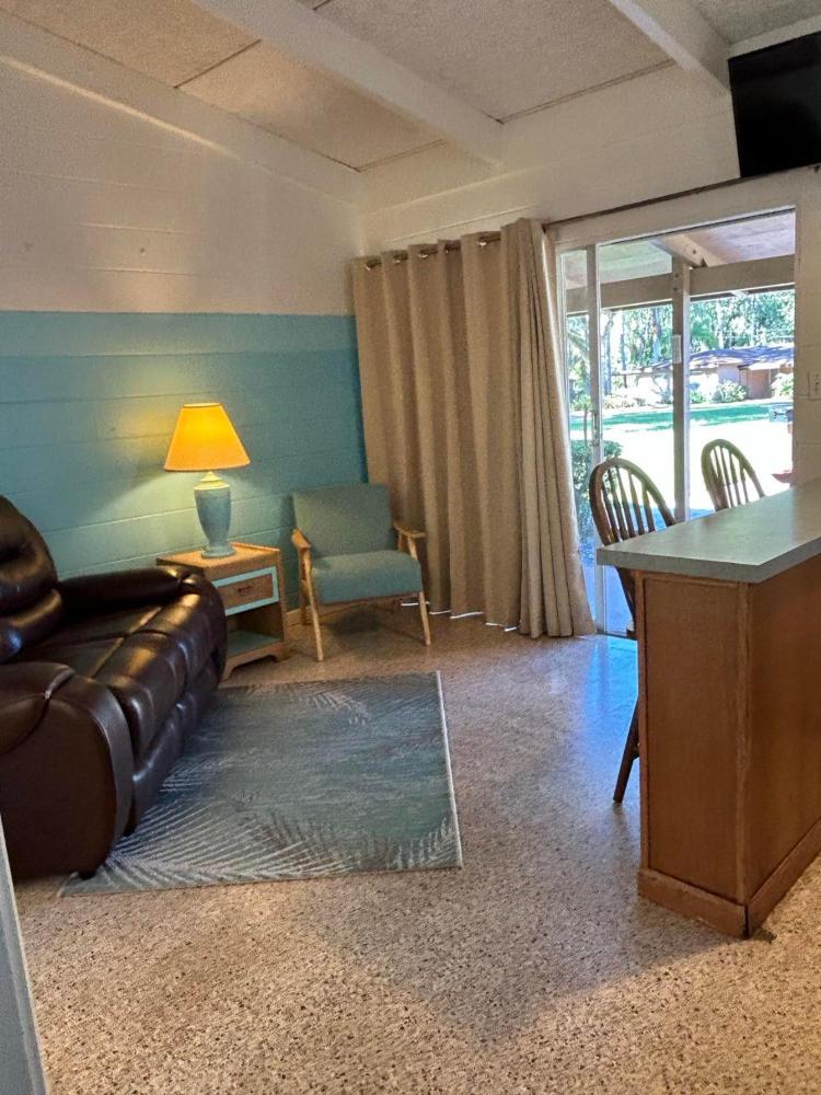 Queen Studio interior
